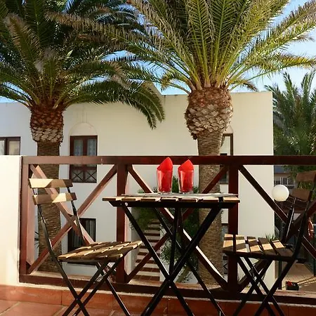 Wavetrotter Ineika Apartment *