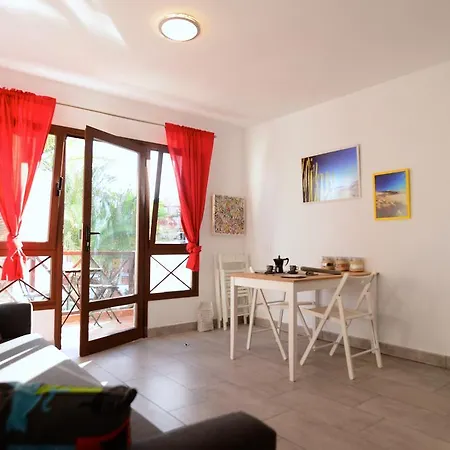 Wavetrotter Ineika Apartment